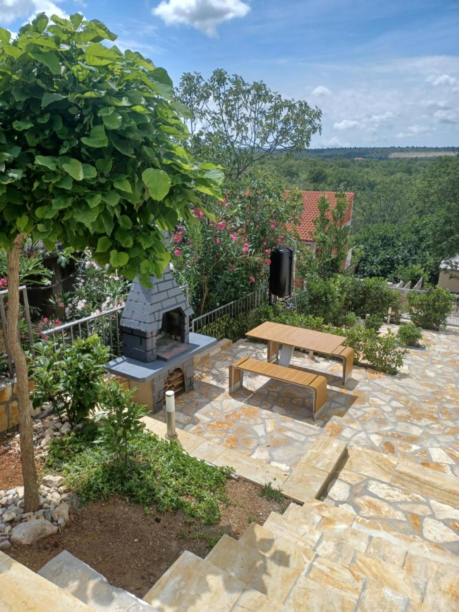 Apartmani Ana - Meka Draga Obrovac Luaran gambar